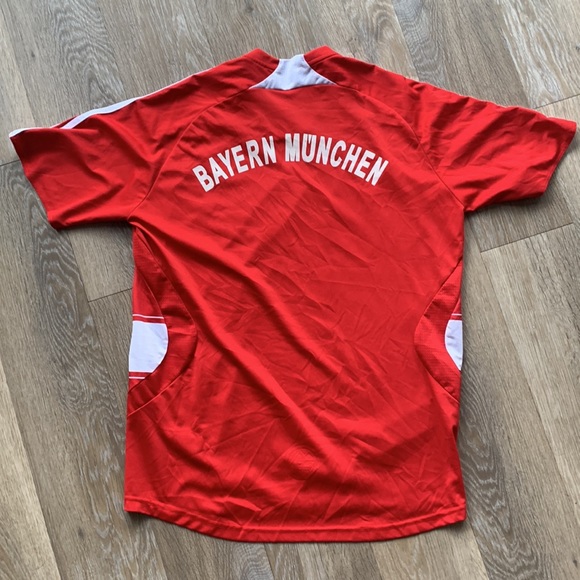 FC Bayern Munchen Kit / 4.99 SHIPPING - Picture 2 of 6